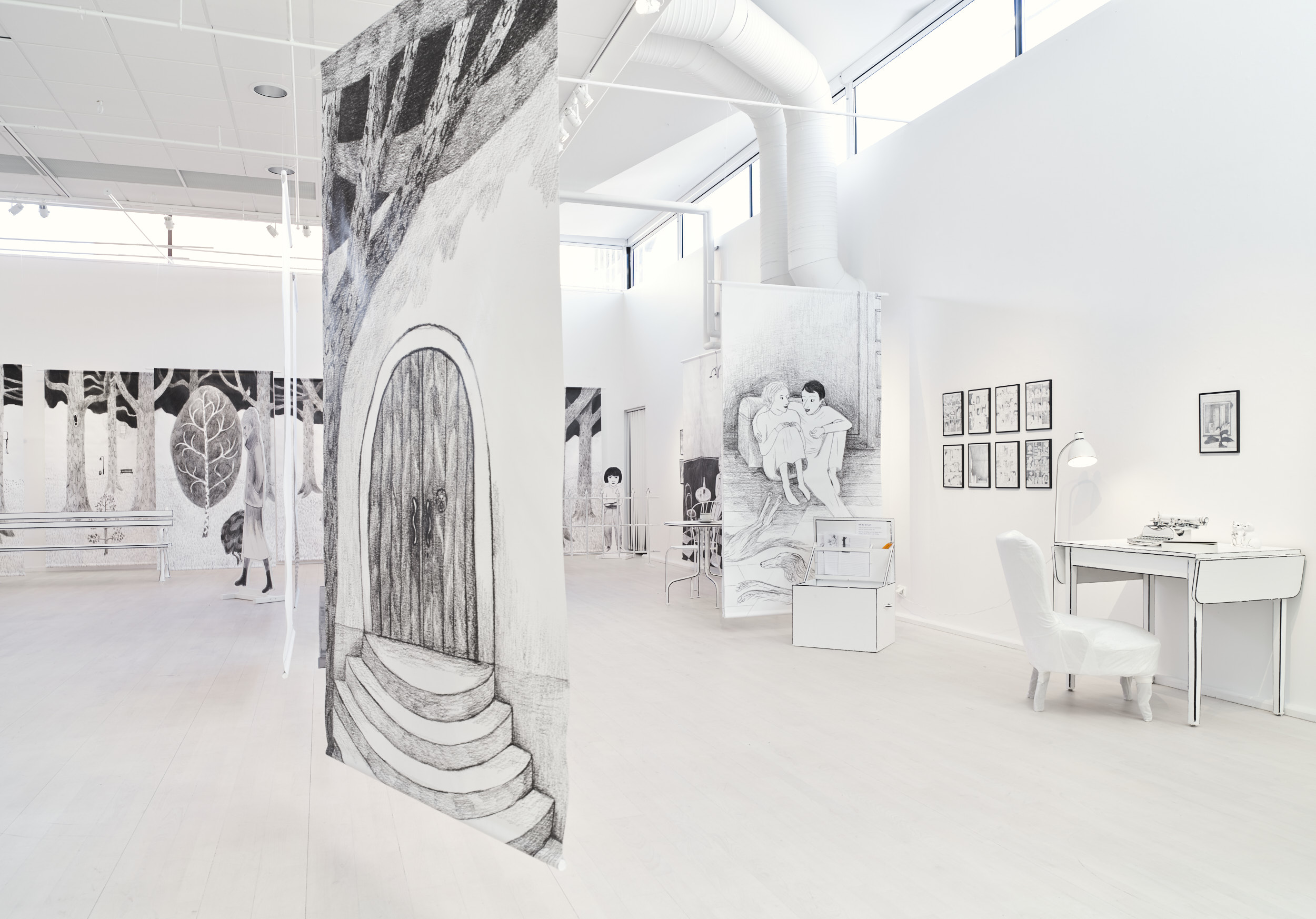 Utställning Bröder och andra varelser, Joanna Hellgren, Tomelilla konsthall, 2024