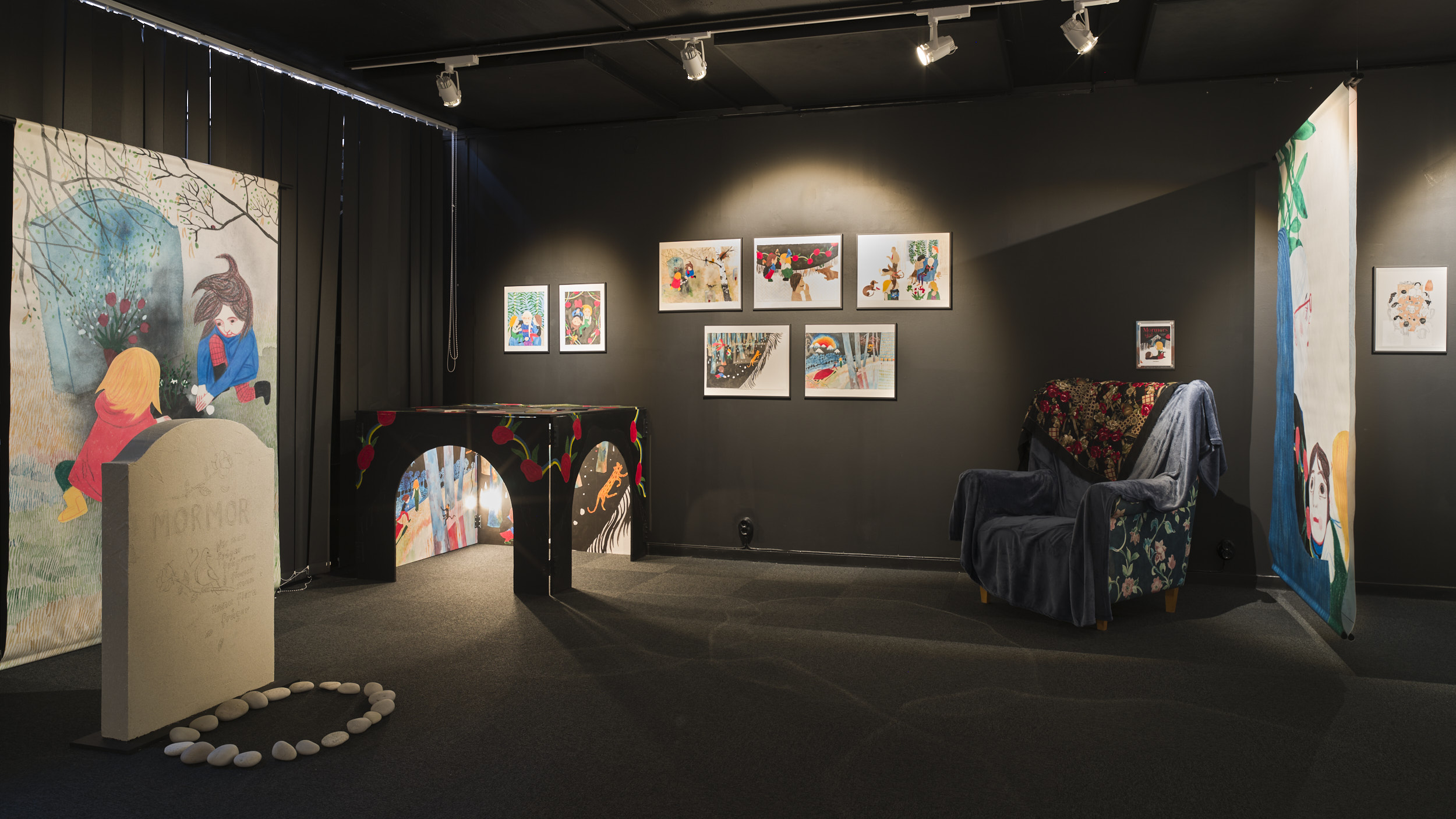 Utställning Bröder och andra varelser, Joanna Hellgren, Tomelilla konsthall, 2024